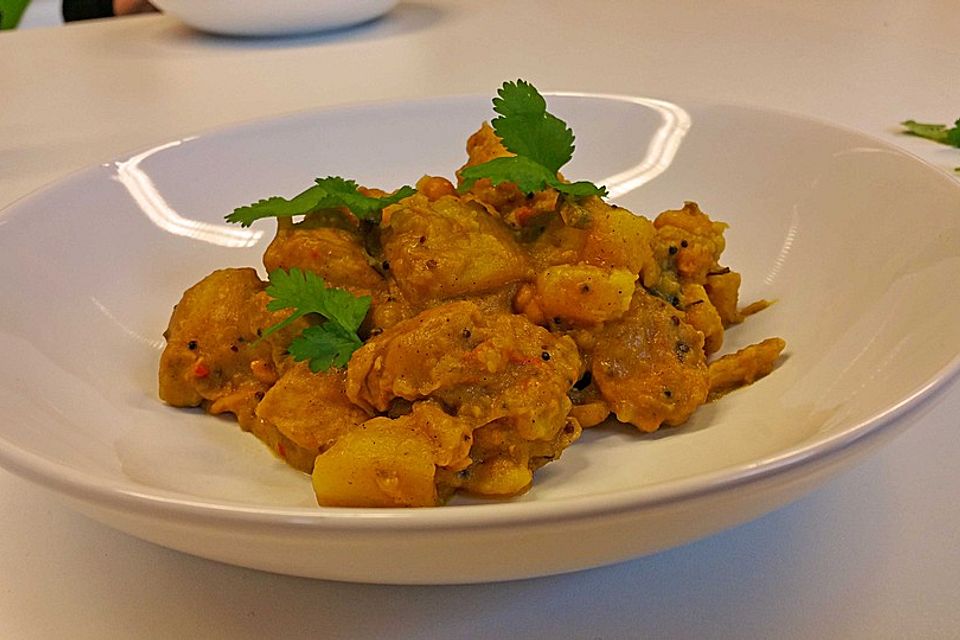 Kartoffel - Curry mit Erdnüssen