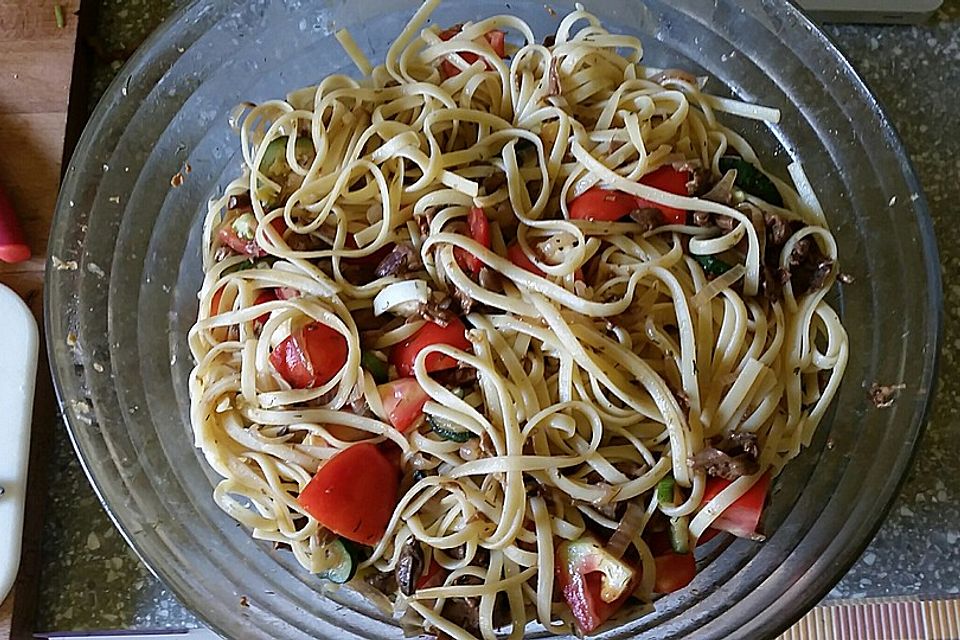 Spaghetti - Salat mit Pfifferlingen