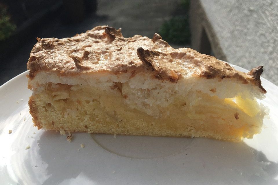 Apfelkuchen mit Kokosbaiser