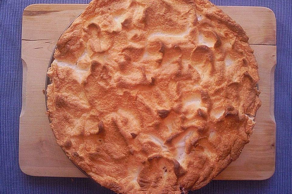 Apfelkuchen mit Kokosbaiser