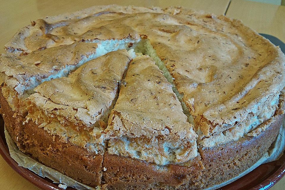 Apfelkuchen mit Kokosbaiser