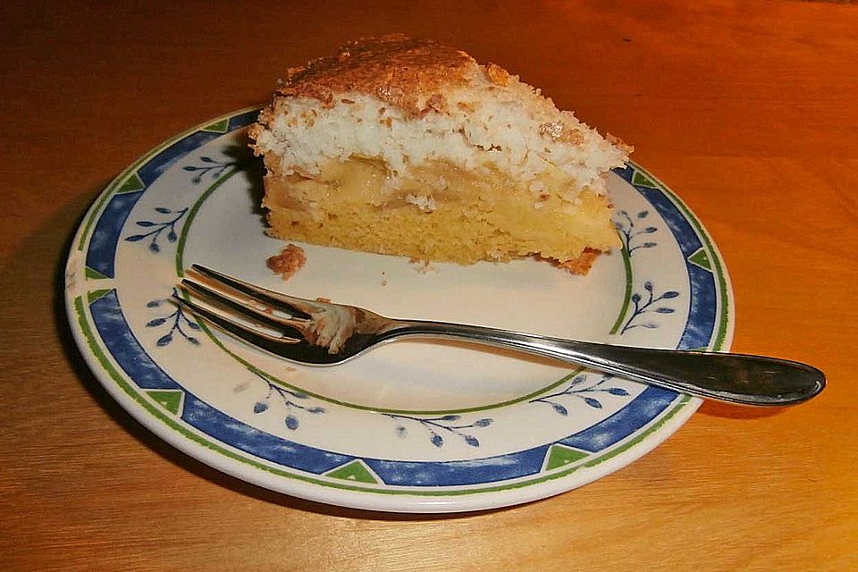 Apfelkuchen mit Kokosbaiser