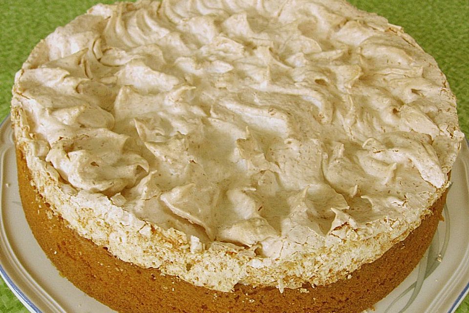 Apfelkuchen mit Kokosbaiser