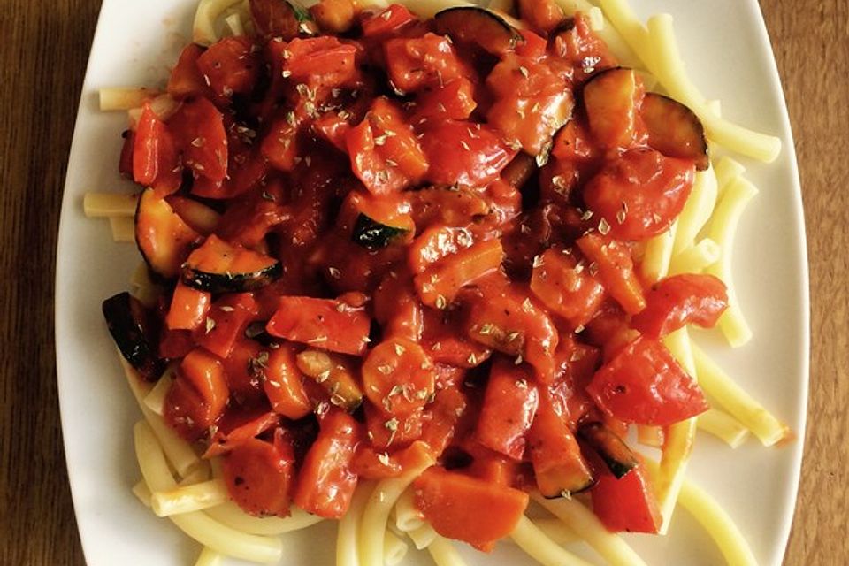 Gemüse - Pasta mit Tomatenrahmsauce