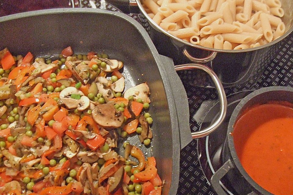 Gemüse - Pasta mit Tomatenrahmsauce