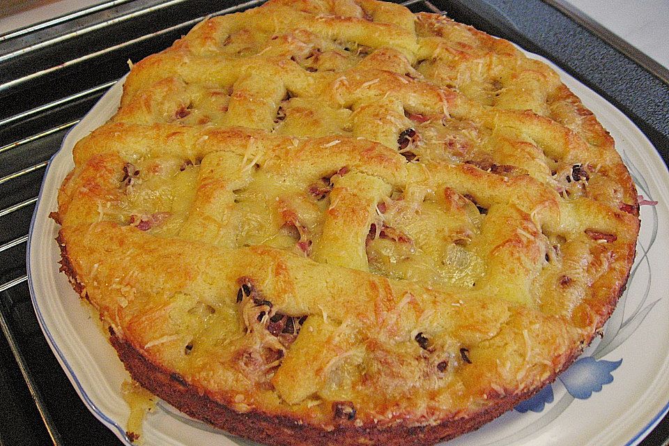 Kartoffelkuchen mit Lauchfüllung