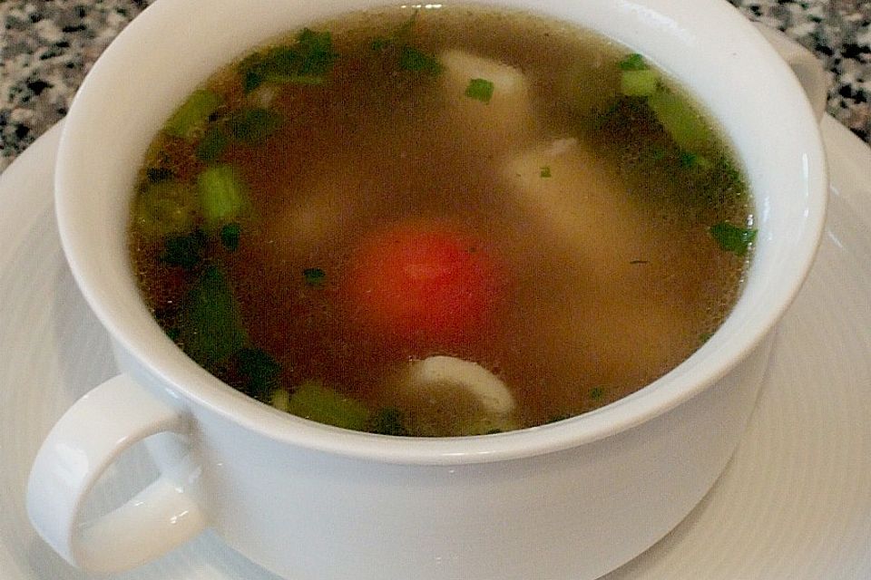 Ochsenschwanzsuppe nach Braumeisterart