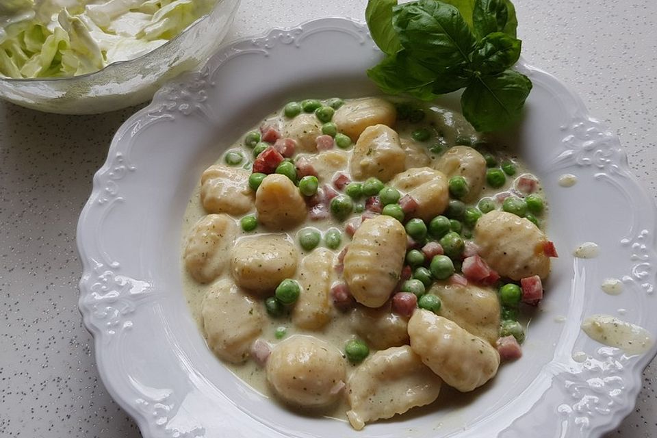 Gnocchi in Pestosahne