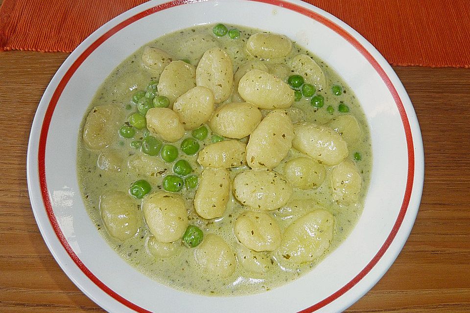 Gnocchi in Pestosahne