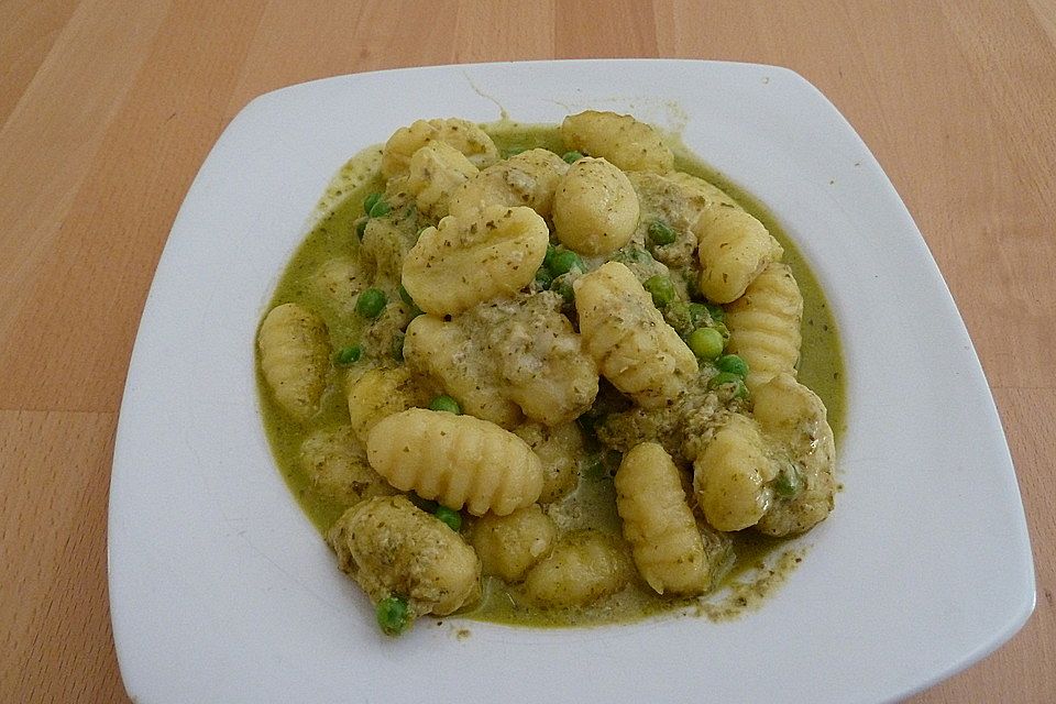 Gnocchi in Pestosahne