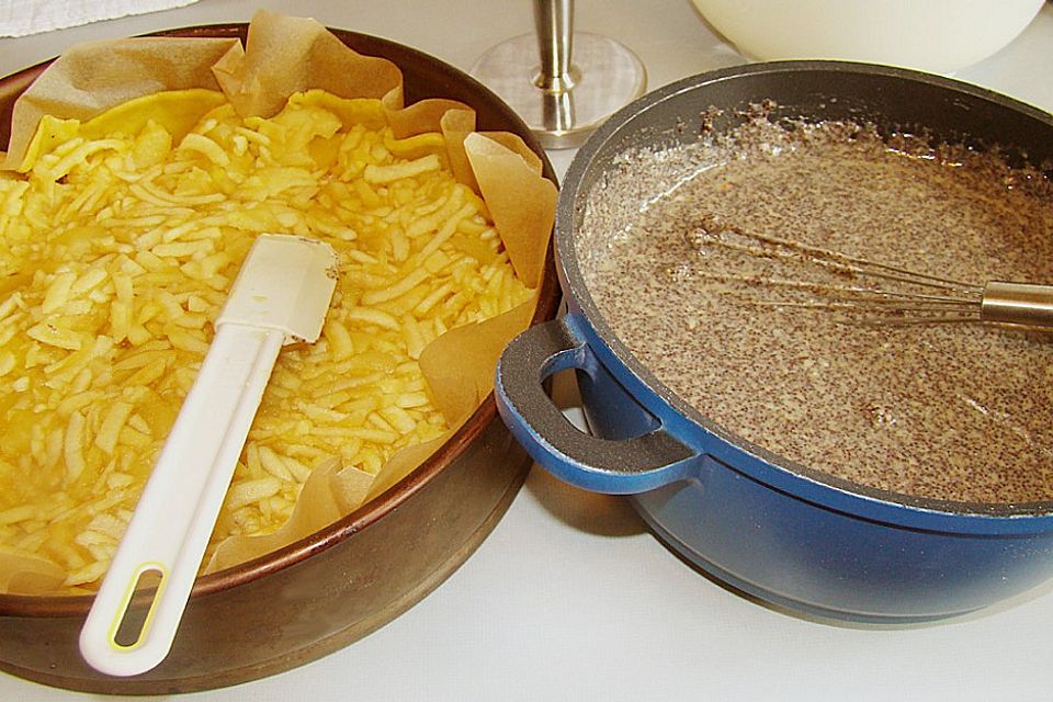 Birnen - Mohnkuchen mit Kokosbaiserhaube