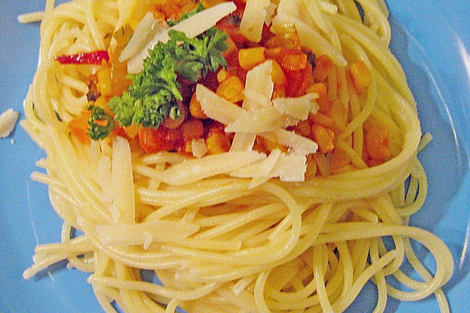 Scharfe Spaghetti vegetarisch