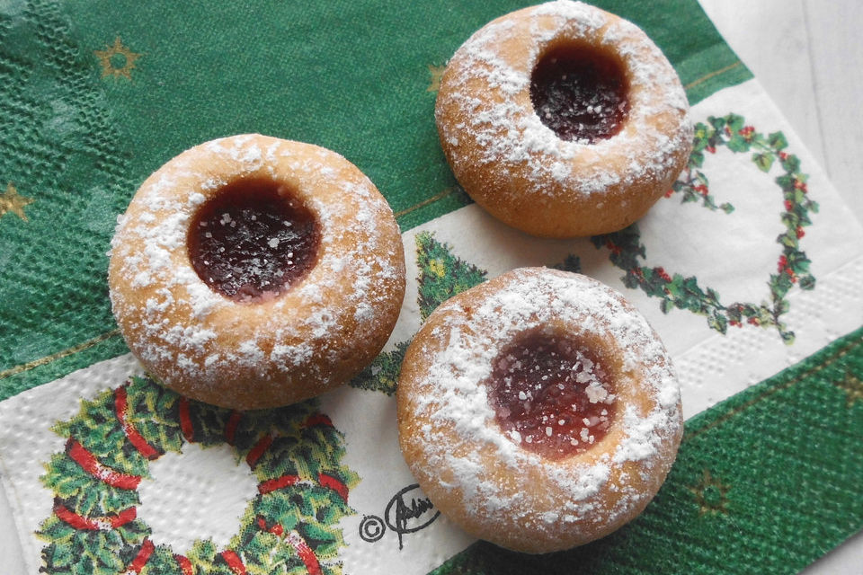 Marzipanbällchen mit Himbeergelee - Füllung